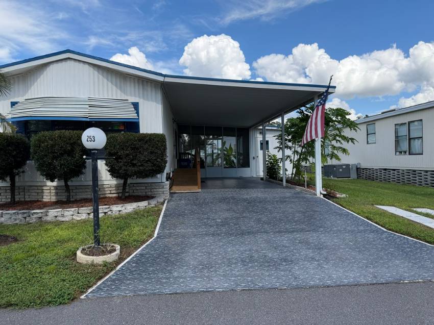 253 Dixie Circle a Haines City, FL Mobile or Manufactured Home for Sale